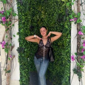 Meet your Posher, Isabel